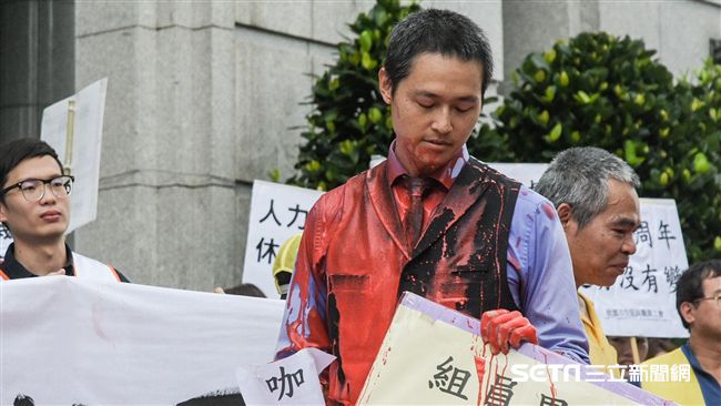 空服員抗議血汗　華航董座：含血噴人