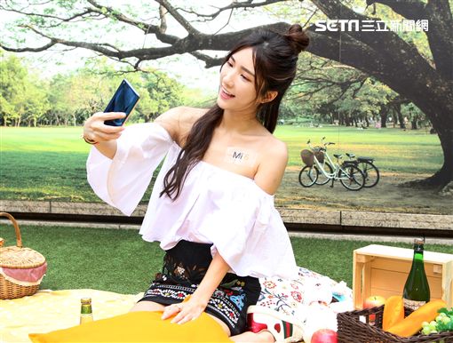 PTT網紅「世新娜美」于大夢出席小米台灣夏季新品發布會。（記者邱榮吉/攝影）