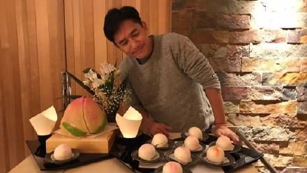 梁朝偉55歲了　劉嘉玲低調擺壽桃宴