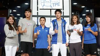 世大運台灣戰袍亮相　江宏傑帥氣走秀