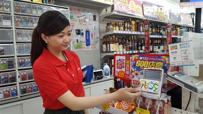 一卡通嗶進美廉社  祭9折優惠結帳