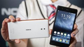 中華電信將開賣R11　遠傳獨賣傳奇NOKIA