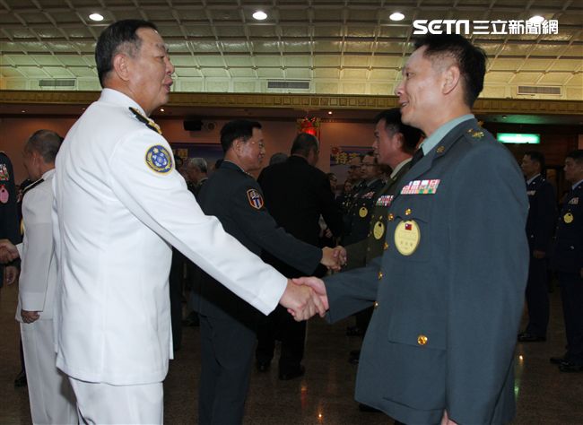 中華民國106年下半年陸、海、空軍將官晉任布達暨授階典禮。（記者邱榮吉/攝影）