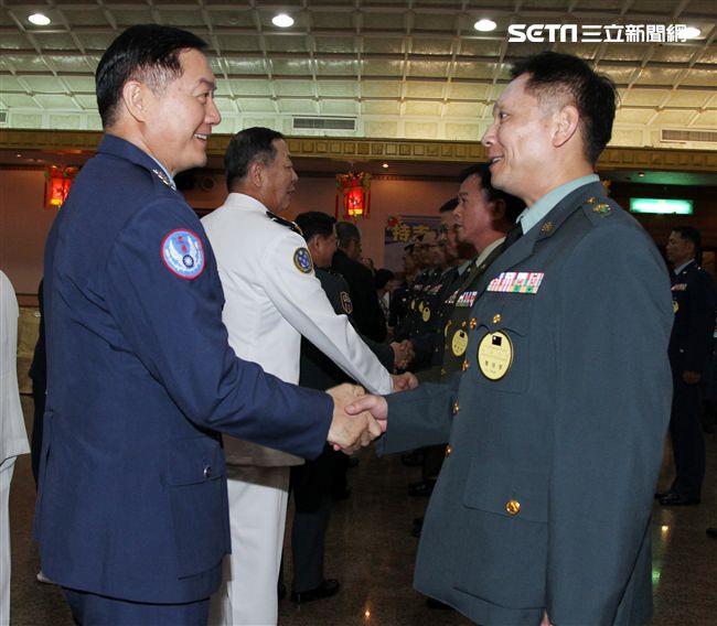 中華民國106年下半年陸、海、空軍將官晉任布達暨授階典禮。（記者邱榮吉/攝影）