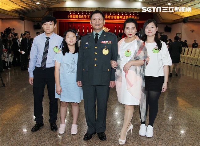 中華民國106年下半年陸、海、空軍將官晉任布達暨授階典禮。（記者邱榮吉/攝影）