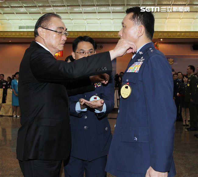 中華民國106年下半年陸、海、空軍將官晉任布達暨授階典禮。（記者邱榮吉/攝影）