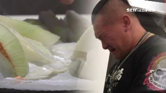 皺眉又瞇眼　館長為了這件事掉男兒淚