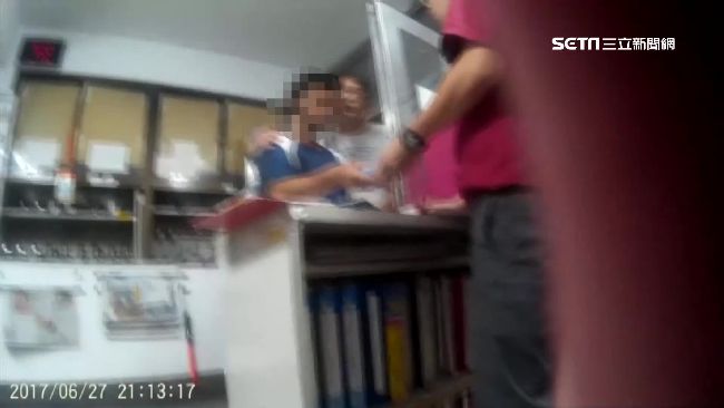 「煙盒」掉救護車　他慌張領回卻被逮