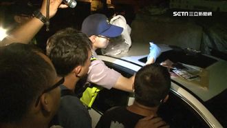 2男持毒撞警逃　警開槍制止逮1嫌