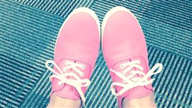 獨／不想臭腳？愛鞋浸水必學處理祕技