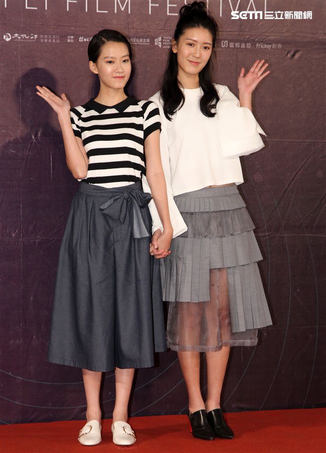 澳門電影「骨妹｣女主角廖子妤、余香凝，來台媒體見面會。（記者邱榮吉/攝影）