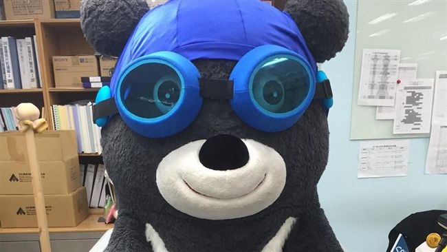 熊讚新造型亮相　被笑「內褲穿頭上」