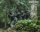 陸軍特戰指揮部特五營官兵在惡劣天候與險峻地形完成350公里山隘行軍，必須克服白天夜晚高低溫的變化，還結合多項山地叢林特種作戰的野營訓練，特戰弟兄們攜手同心、患難與共的袍澤情誼，讓特五營成為一支精實團結的鋼鐵勁旅。（記者邱榮吉/攝影）