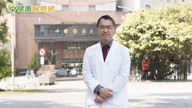退休公務員作息正常　竟因「菜瓜布肺