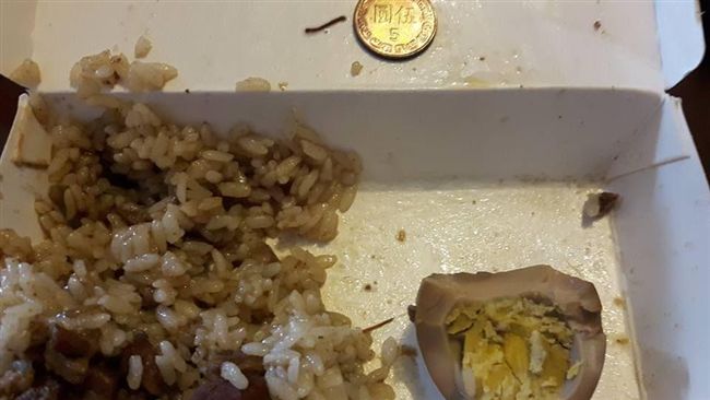肉燥飯吃到「硬物」　真相令人傻眼