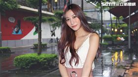 ▲梁思惠首度接受三立新聞網獨家專訪，面對鏡頭仍顯得怯生。（圖／龐文宏攝影）