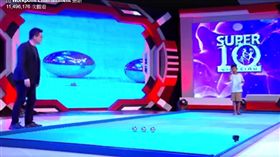 ▲男孩上節目贏得彈簧床。（圖／翻攝自Workpoint Entertainment臉書）
https://www.facebook.com/workpoint/videos/vb.138710736331/10154620414616332/?type=2&theater