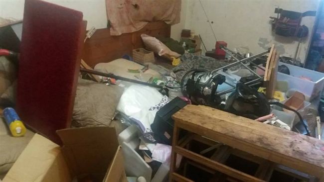 屋子如倉庫房東超崩潰！無路走棉被黃