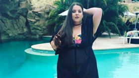 Natalie Hage 大尺碼模特兒,美國,模特兒
https://www.instagram.com/p/BS4gLDljXch/?taken-by=nataliemeansnice