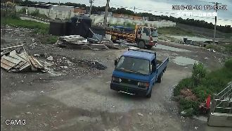 假抗爭搶工程 ！環保蟑螂偷建材打人