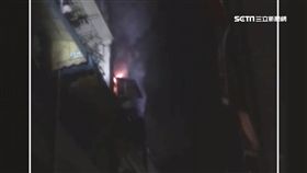 高雄民宅深夜竄火舌 住戶睡夢中驚逃