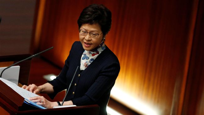 港特首林鄭月娥上任　與泛民互動順暢