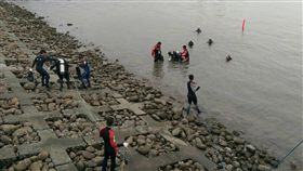 消防隊救溺演練　圖／內政部提供