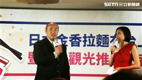 ▲張泰山為日本德島金香拉麵來台上市站台。（圖／記者林辰彥攝影）