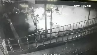 遭強制送醫懷恨在心？　男提汽油縱火