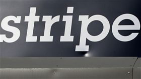 ▲Aaron Judge又把洋基球場的廣告看板打凹了。（圖／美聯社／達志影像）