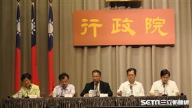 行政院會會後記會。（記者盧素梅攝）