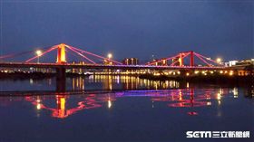 光雕橋。（圖／新北觀光旅遊局提供）