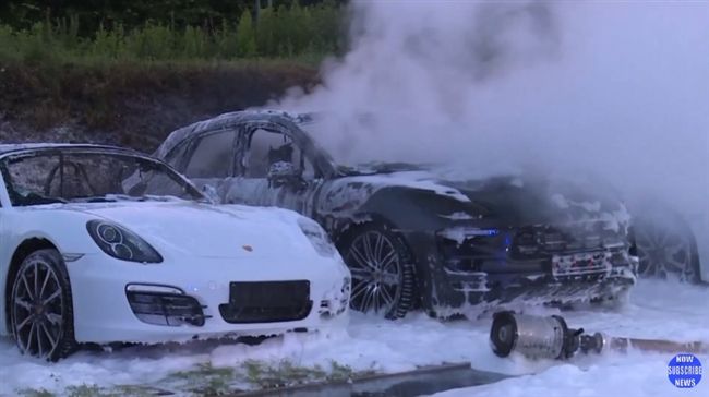 疑抗議G20　12輛保時捷新車燒光