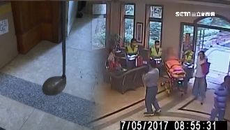 毛孩便溺埋仇恨　住戶竟持球桿毆主委