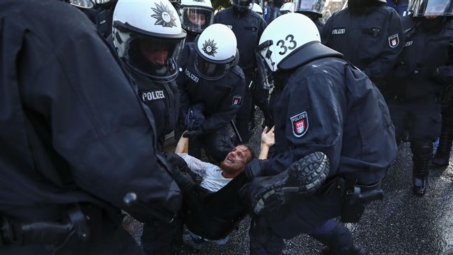 20萬人抗議G20　引爆警民衝突