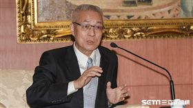 國民黨新任黨主席吳敦義拜會現任黨主席洪秀柱 圖／記者林敬旻攝