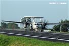 中華民國空軍E-2K（稱為鷹眼） 2006年4月在屏東基地正式舉行成軍，先進的NP2000型8葉螺旋槳，這樣可有效降低噪音及震動、提高飛行性能和系統可靠性，加裝Link16資料鏈之後，預警機能夠傳送大量雷達資料給戰機飛行員，直接導引戰機作戰。（記者邱榮吉/攝影）