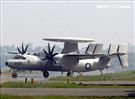 中華民國空軍E-2K（稱為鷹眼） 2006年4月在屏東基地正式舉行成軍，先進的NP2000型8葉螺旋槳，這樣可有效降低噪音及震動、提高飛行性能和系統可靠性，加裝Link16資料鏈之後，預警機能夠傳送大量雷達資料給戰機飛行員，直接導引戰機作戰。（記者邱榮吉/攝影）