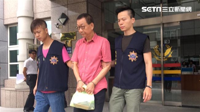 酒店炫槍自覺不妥　他將槍藏進變電箱