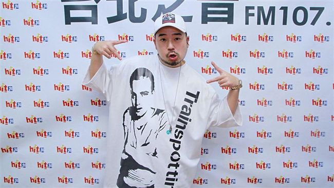 傳授把妹神技　阿達羞曝用這招！