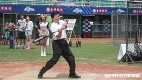 傅崐萁擔任打者（圖／記者林敬旻攝影）