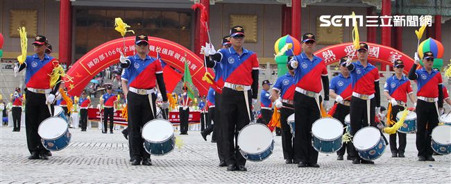 中正預校鼓號樂隊校友團，老驥伏櫪、重返榮耀。（記者邱榮吉/攝影）
