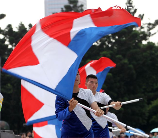 中正預校鼓號樂隊校友團，老驥伏櫪、重返榮耀。（記者邱榮吉/攝影）