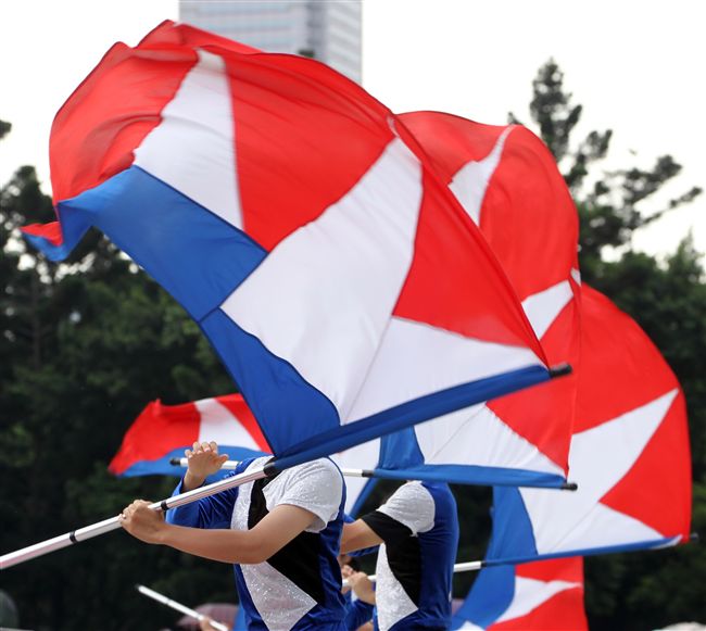 中正預校鼓號樂隊校友團，老驥伏櫪、重返榮耀。（記者邱榮吉/攝影）