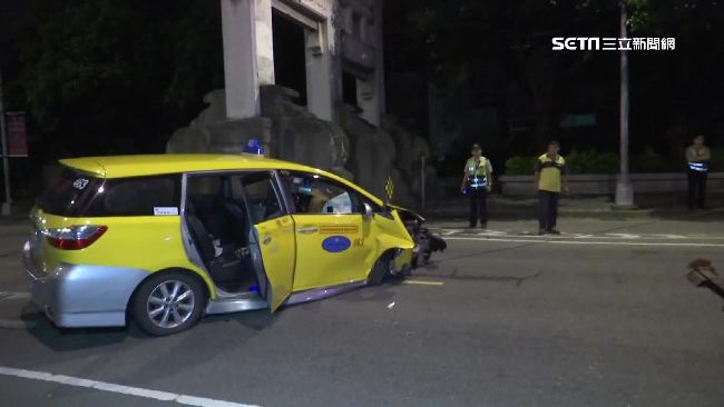 載客太累瞇一下　小黃運將失控撞翻車