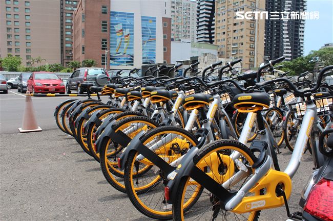 oBike佔車格亂象　警怨呷人夠夠