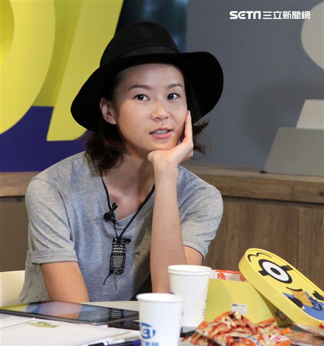 「安安大明星」鍾瑤來啦。（記者邱榮吉/攝影）