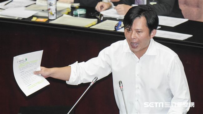 永豐金超貸案　黃國昌：徹查台銀責任