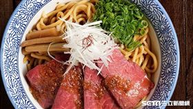 豚骨一燈嫩焙牛辛拌麵。（圖／豚骨一燈提供）