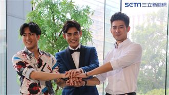 陳奕上演濕身秀　脫口「打泡」超懊惱